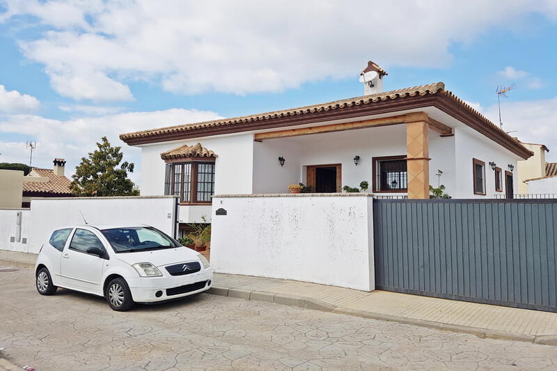 Villa til salg i Benalup-Casas Viejas, Cádiz