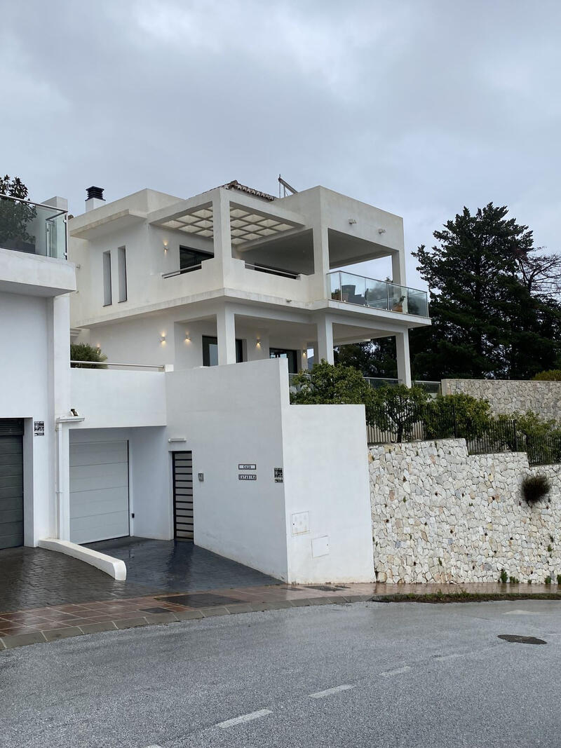 Villa til salgs i Mijas, Málaga