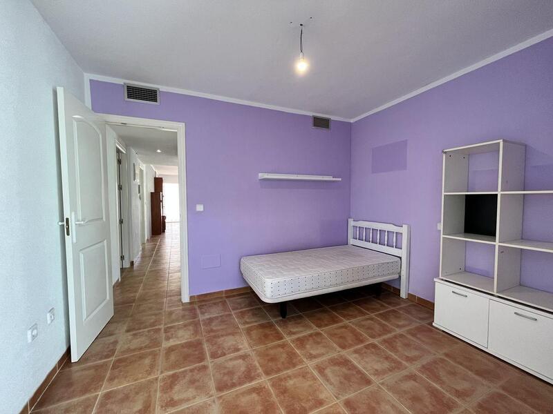 2 chambre Appartement à louer à long terme