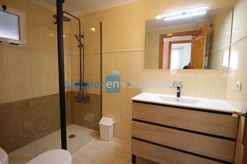 1 chambre Appartement à louer à long terme