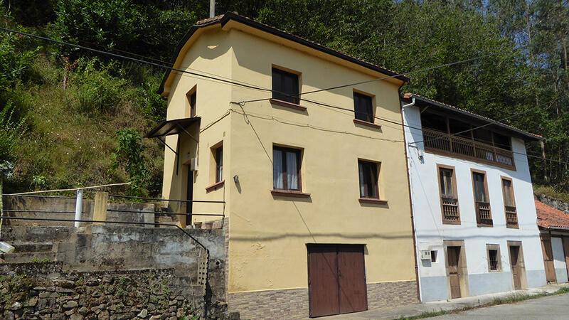 Gezinswoning Te koop in Cornellana (Salas), Asturias