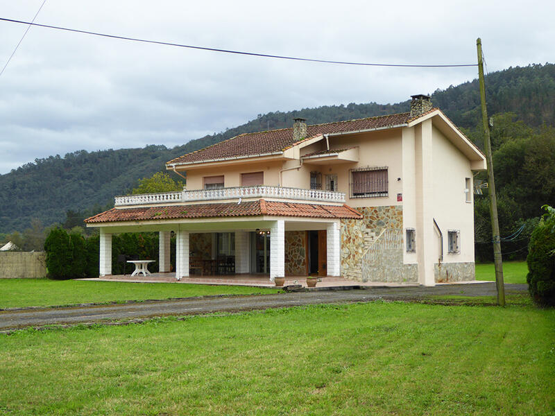 Villa till salu i Espinedo (Salas), Asturias