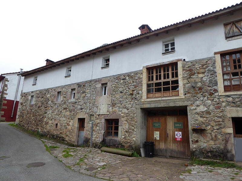 Kommersiella fastigheter till salu i Pola de Somiedo, Asturias