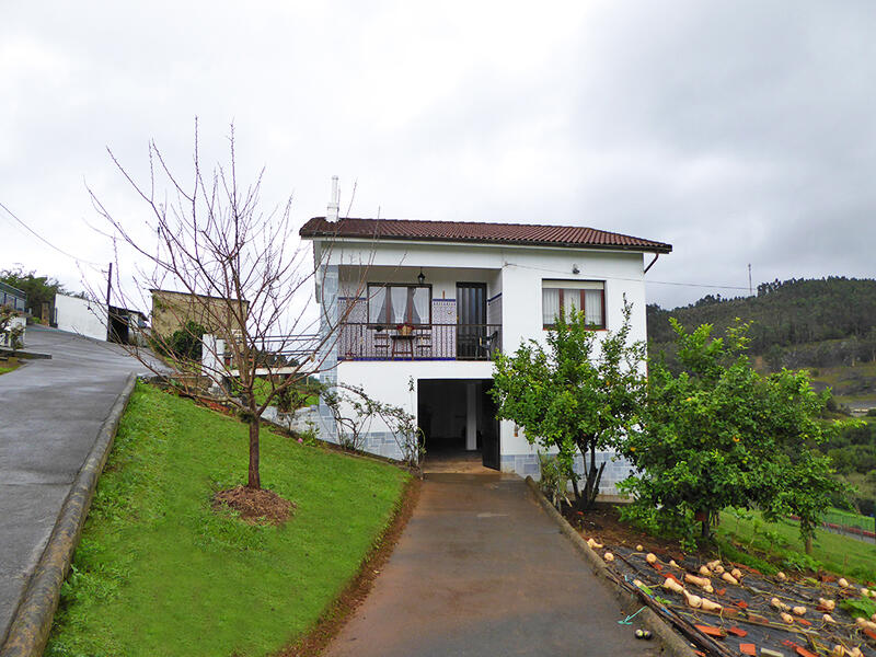 Country House for sale in Arenas (Soto del Barco), Asturias