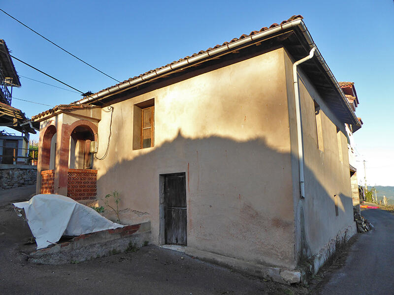 Lantställe till salu i Alvare (Grado), Asturias