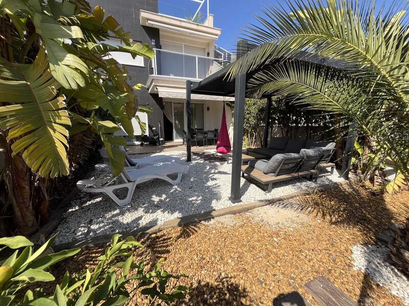 3 chambre Apartment à vendre dans Torrevieja, Alicante