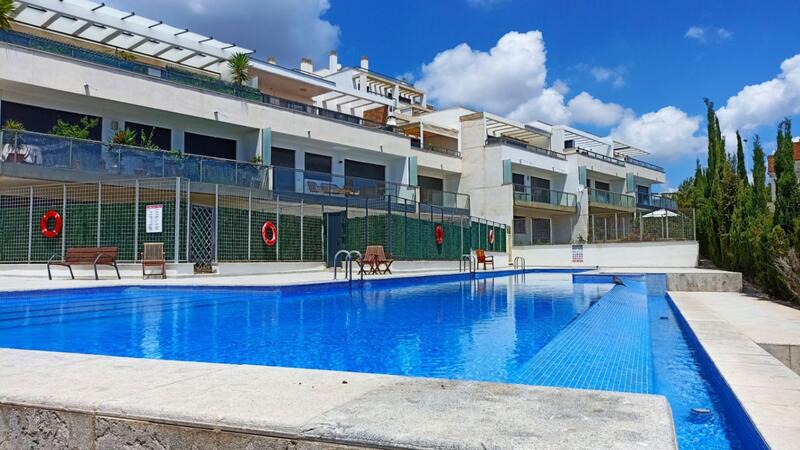 вилла продается в Torrevieja, Alicante