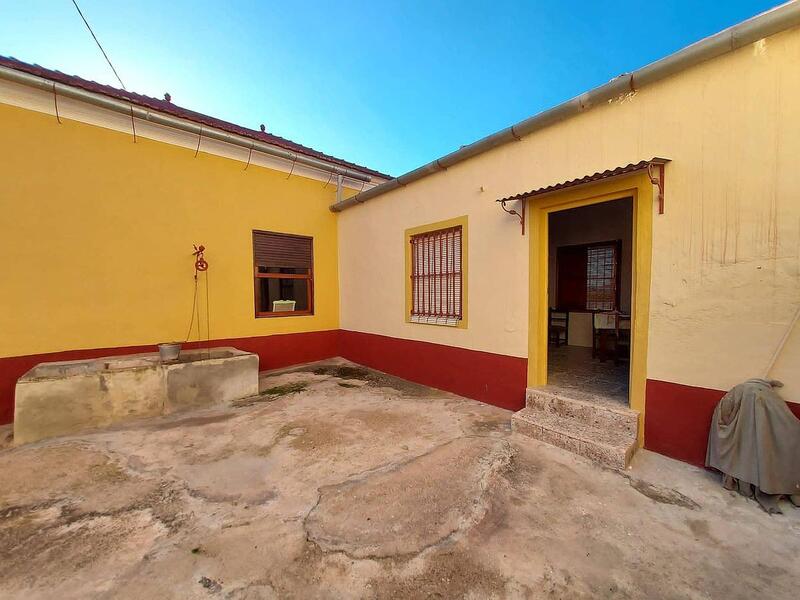 4 bedroom Country House for sale