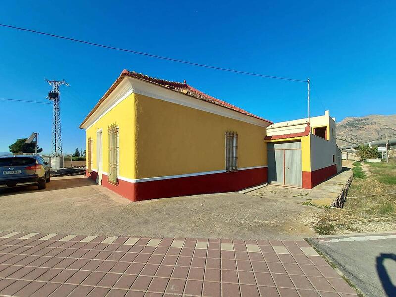 4 Schlafzimmer Landhaus zu verkaufen