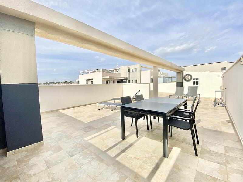 4 bedroom Apartment for sale