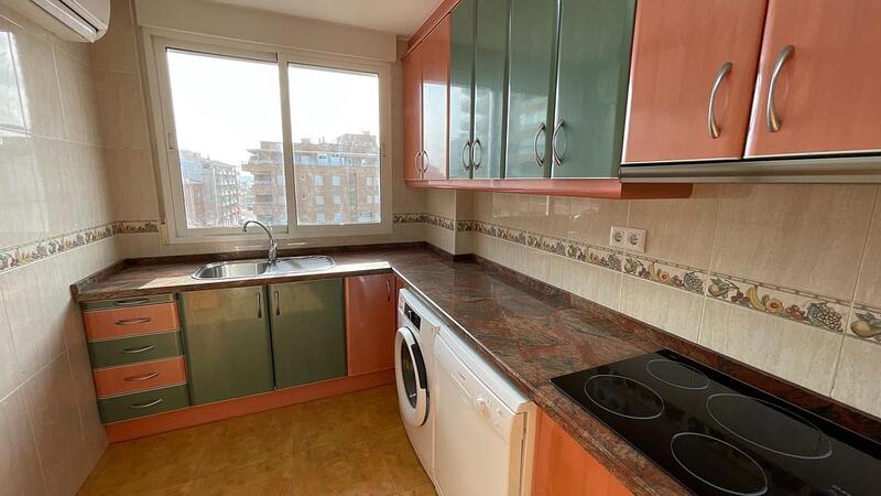 3 bedroom Apartment for sale