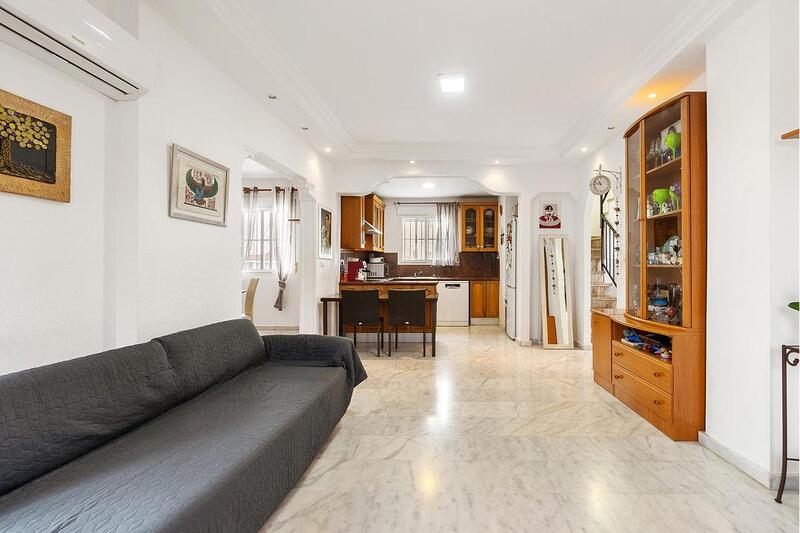 4 Cuarto Villa en venta