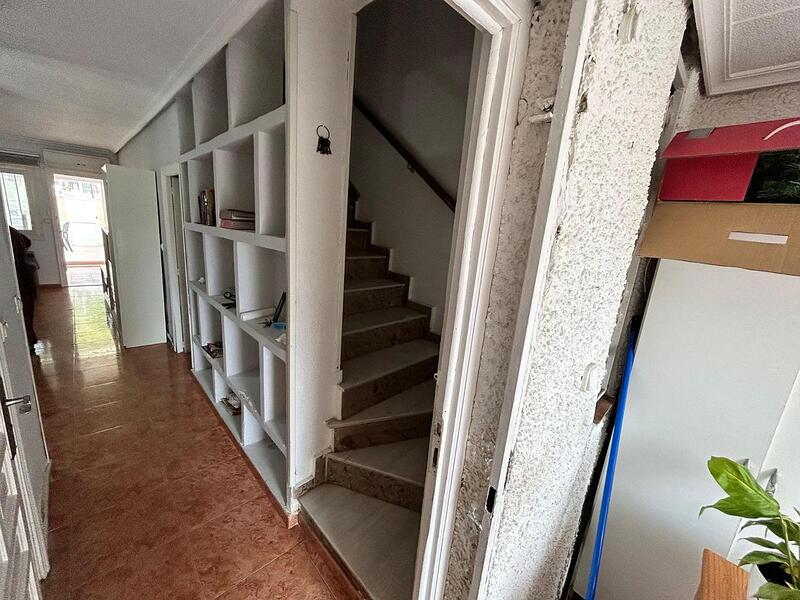 2 slaapkamer Gezinswoning Te koop