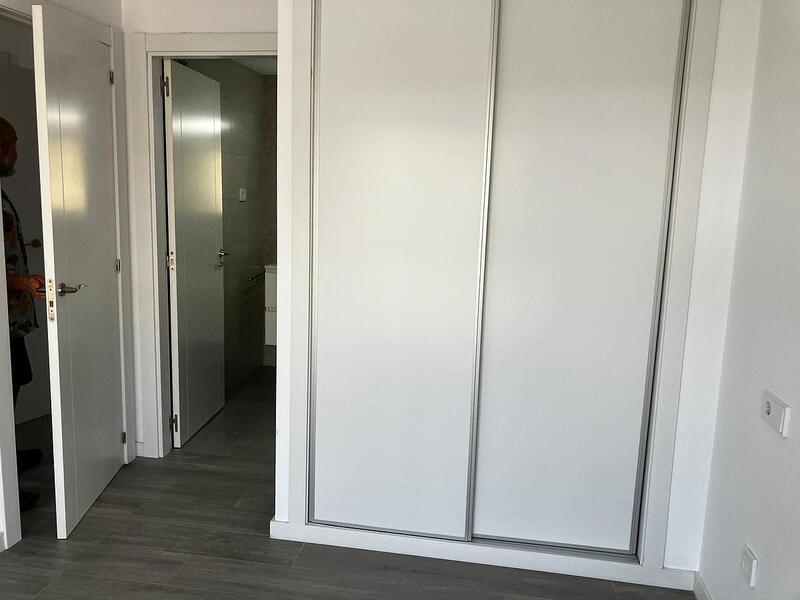 3 slaapkamer Gezinswoning Te koop