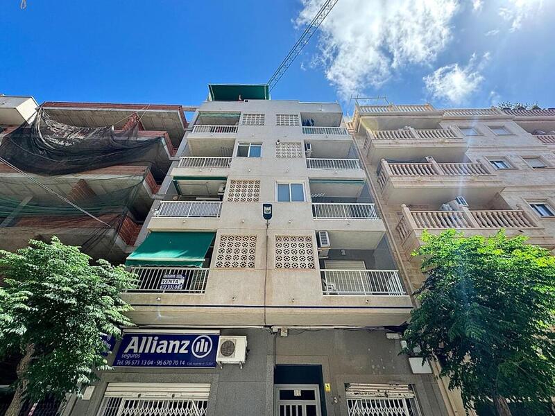 Apartamento en venta en Torrevieja, Alicante