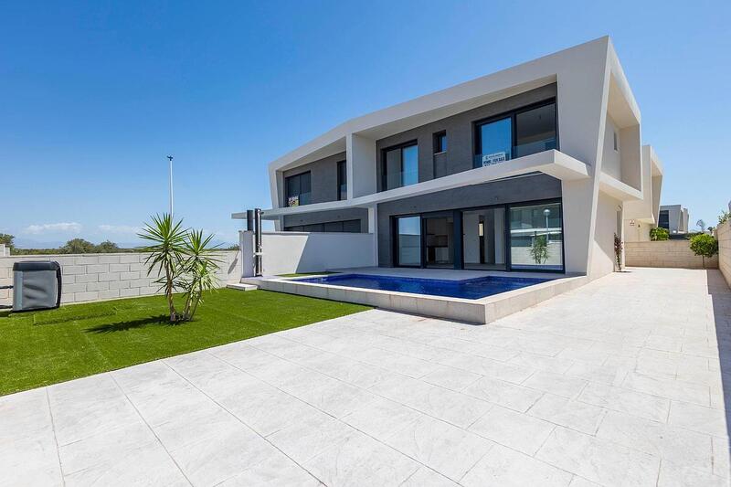 Villa til salg i Gran Alacant, Alicante