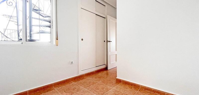 2 slaapkamer Appartement Te koop