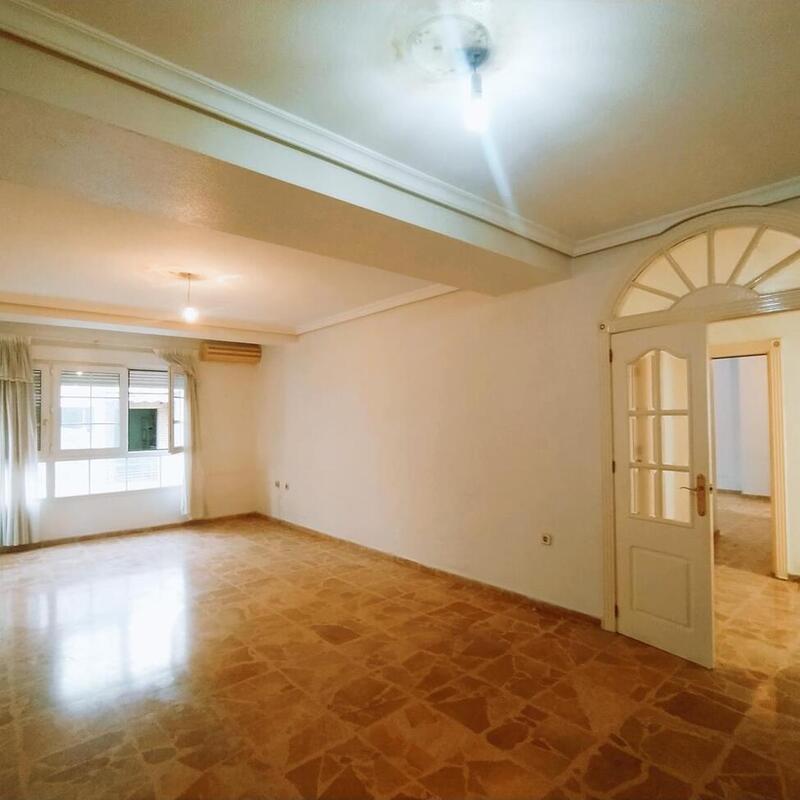 5 bedroom Apartment for sale