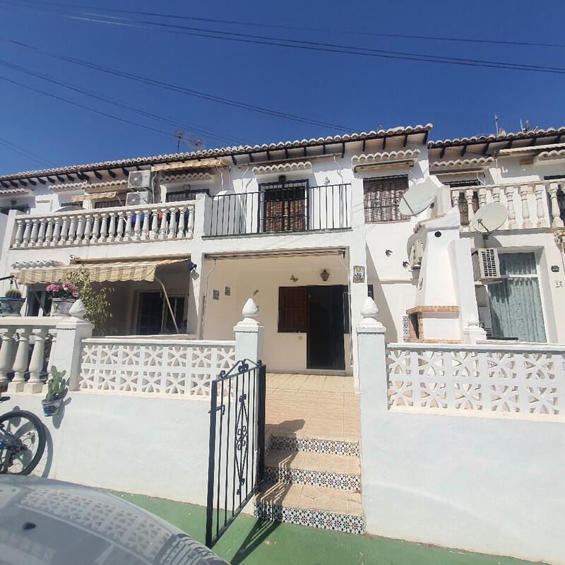 Townhouse for sale in Los Balcones, Alicante