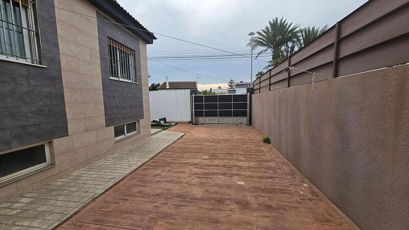 3 Cuarto Villa en venta