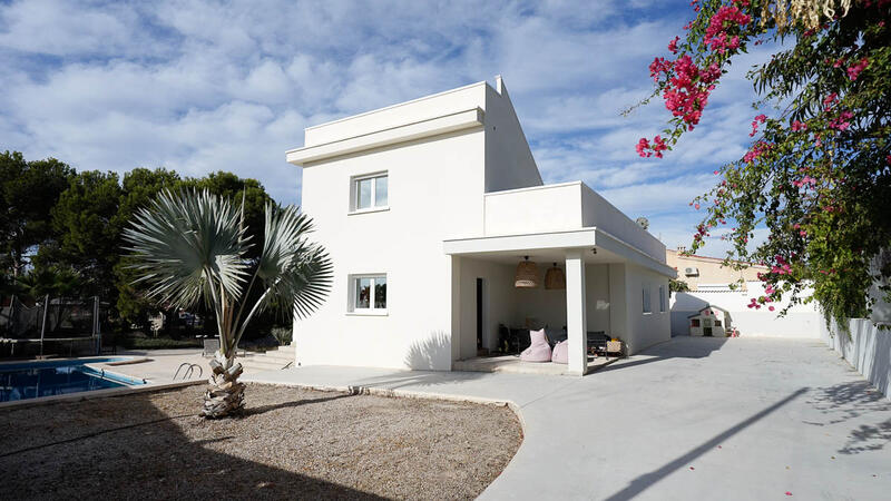 Villa til salg i Ciudad Quesada, Alicante