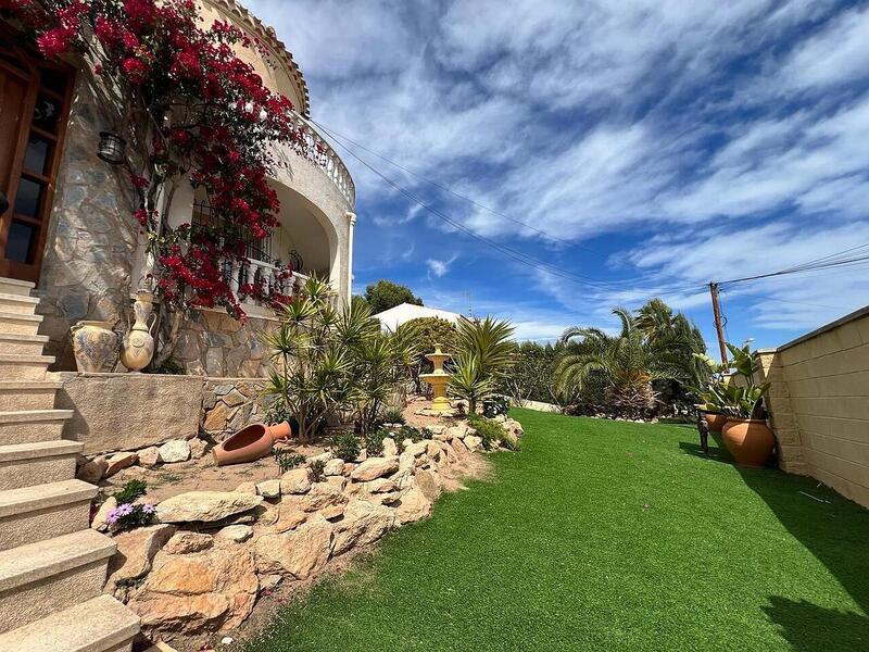 Villa à vendre dans Los Balcones, Alicante