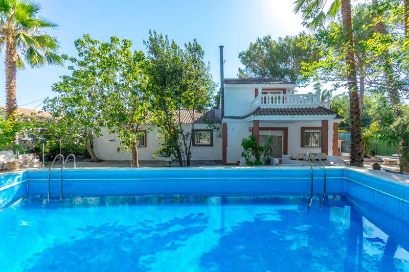 Villa til salg i Orihuela, Alicante