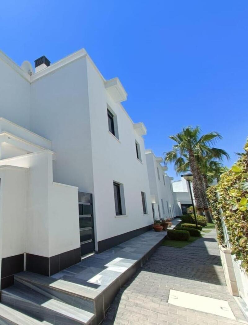 3 Cuarto Villa en venta