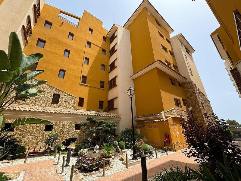 Apartamento en venta en Los Balcones, Alicante