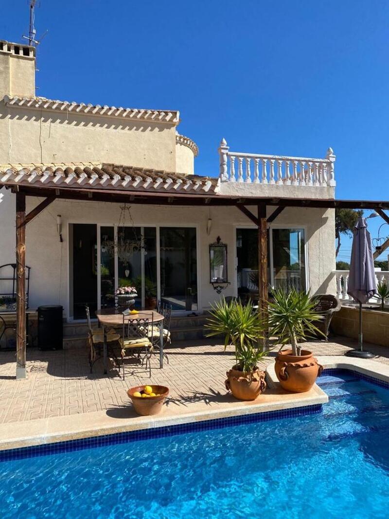 3 bedroom Villa for sale