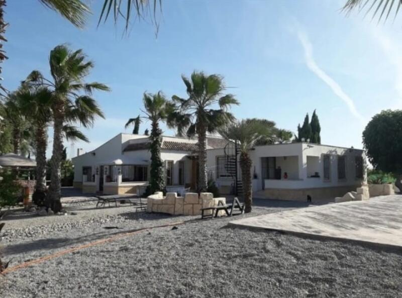 Villa Te koop in La Matanza, Alicante