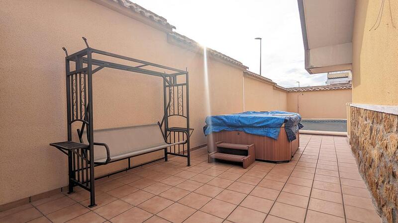 4 Cuarto Villa en venta