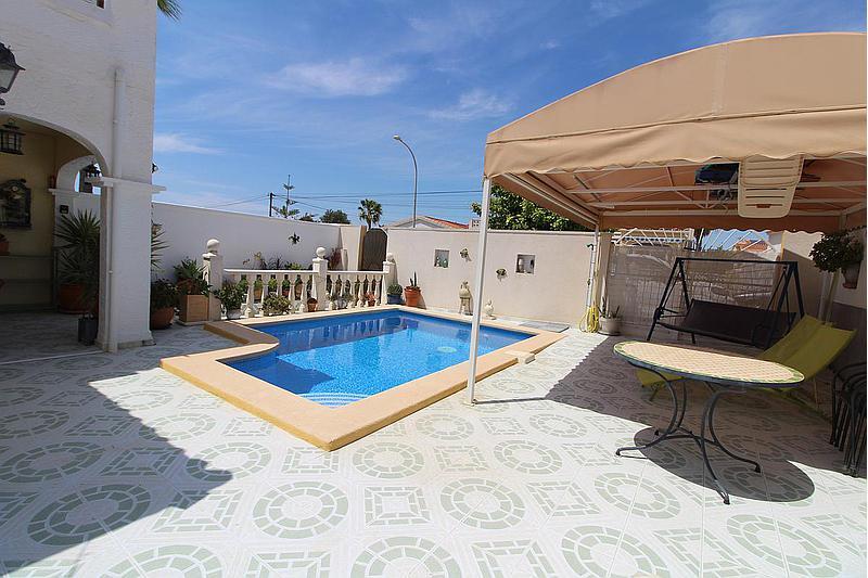 Villa for sale in La Marina, Alicante