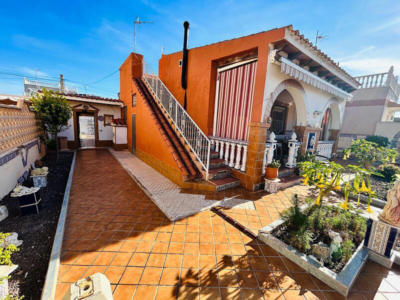 2 Cuarto Villa en venta