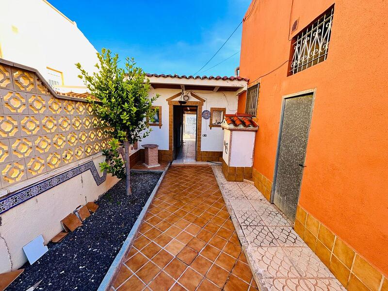 2 Cuarto Villa en venta