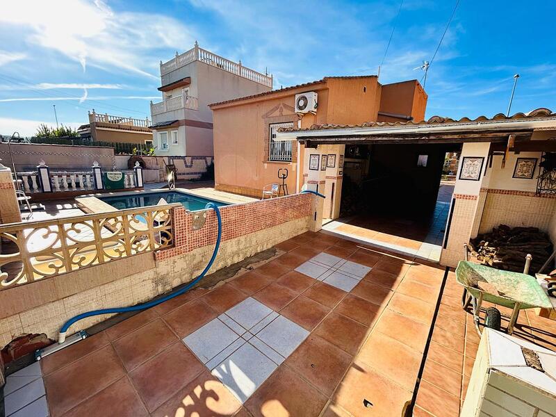 2 Cuarto Villa en venta