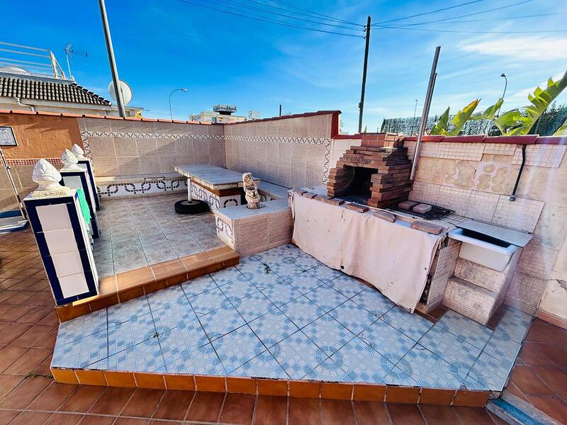 2 Cuarto Villa en venta