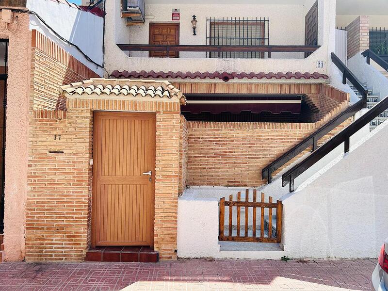 вилла продается в Torrevieja, Alicante