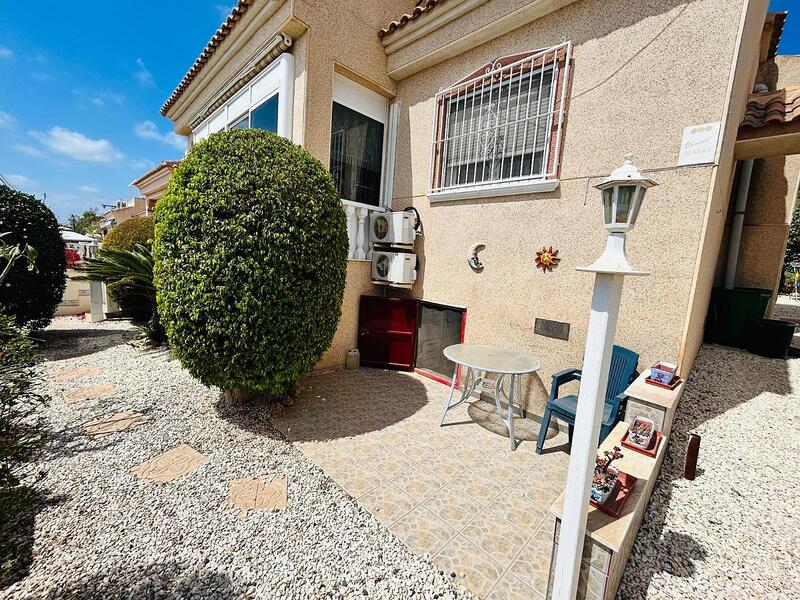 2 Cuarto Villa en venta