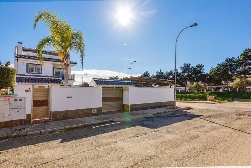 6 Cuarto Villa en venta