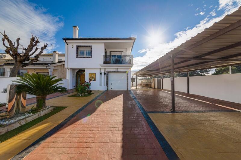 6 Cuarto Villa en venta