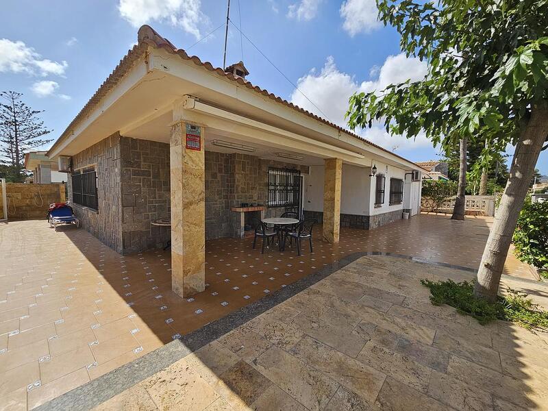 3 Cuarto Villa en venta