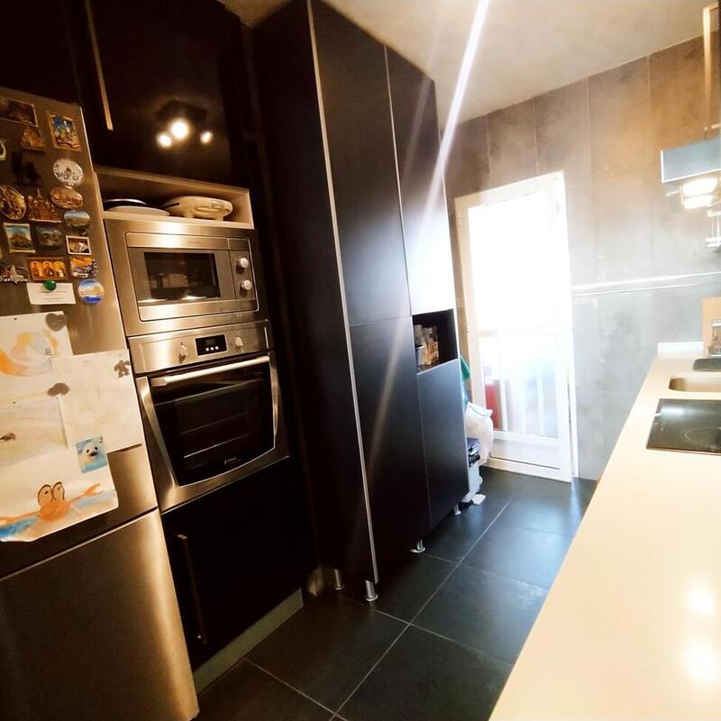 2 slaapkamer Appartement Te koop