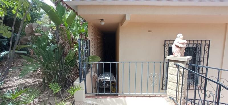 9 Cuarto Villa en venta