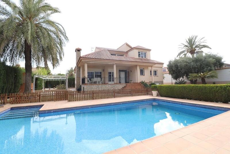 Villa Te koop in Pilar de la Horadada, Alicante