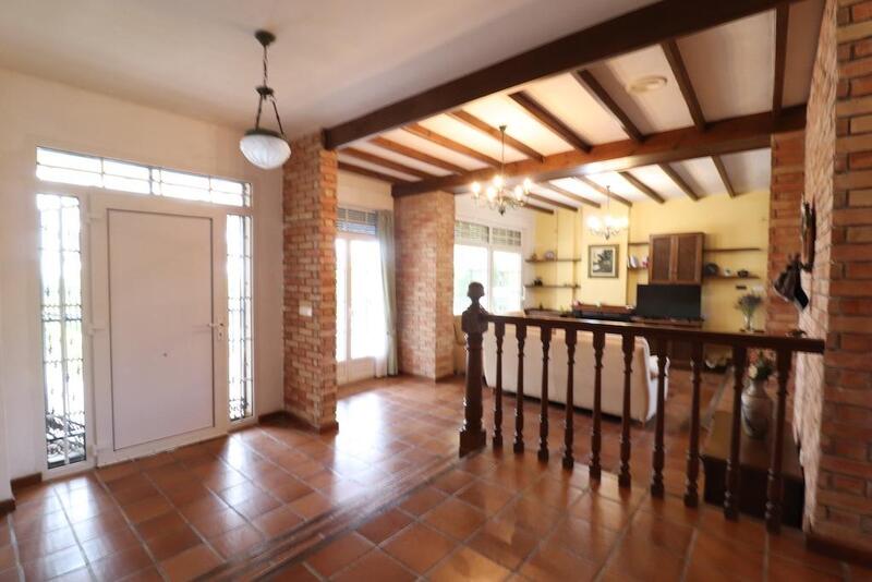 8 Cuarto Villa en venta