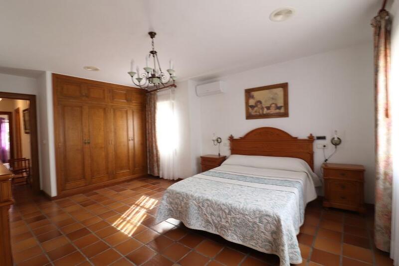 8 Cuarto Villa en venta