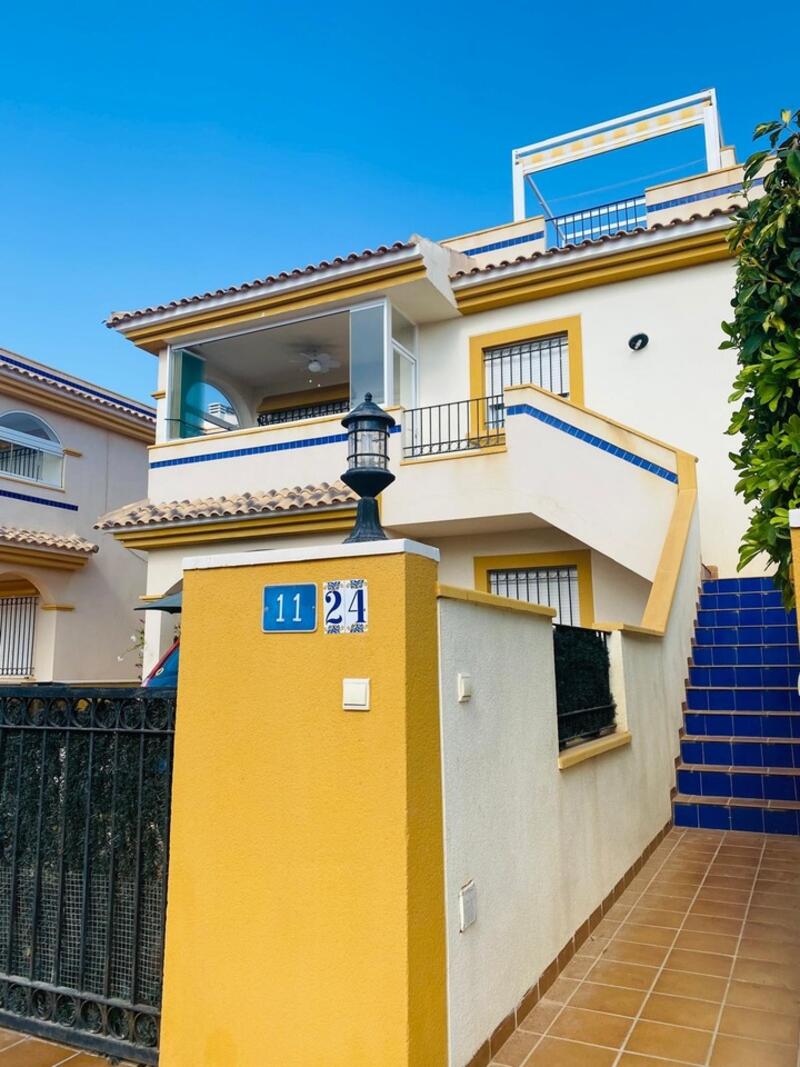 квартира продается в Cabo Roig, Alicante