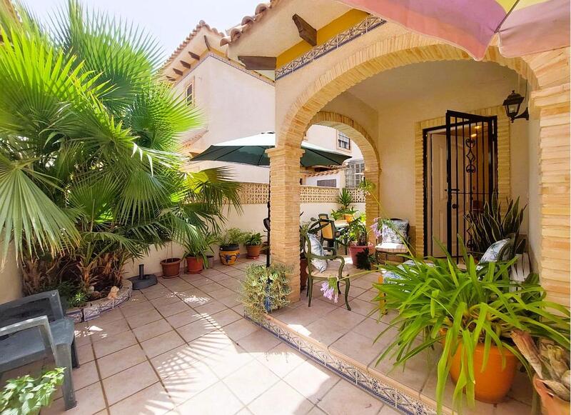 Townhouse for sale in Torrevieja, Alicante