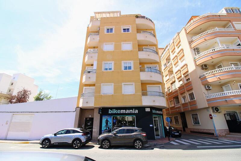 Apartamento en venta en Torrevieja, Alicante